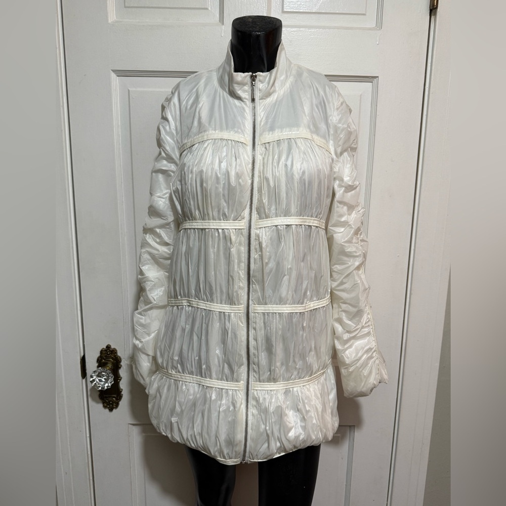 White Simon Chang Womens Jacket Unique Unusual Odd Puffy Layers Size 4